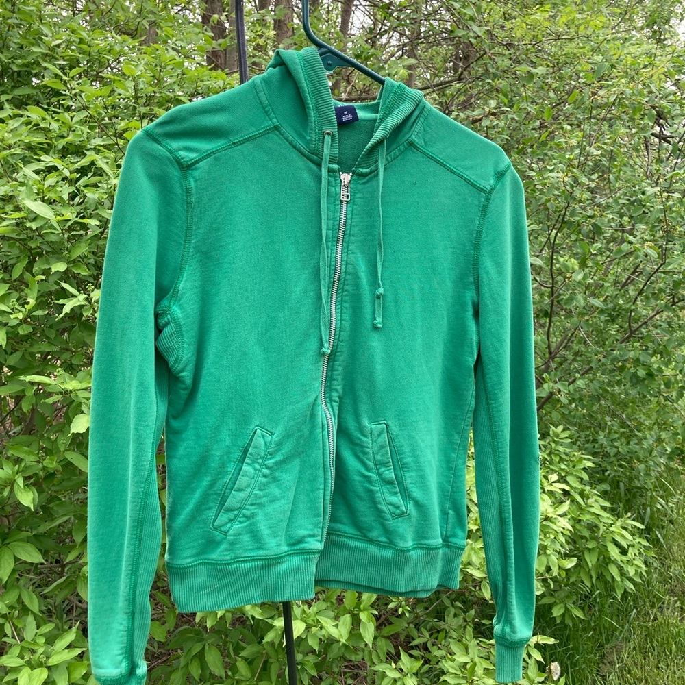 Gap distressed Zipup